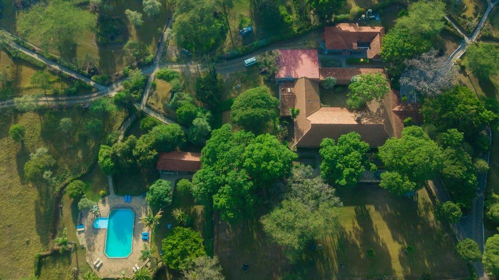 Jacaranda Lake Elementaita Lodge Gilgil Exterior photo