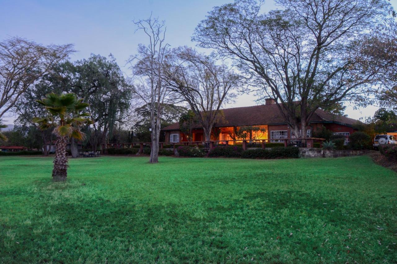 Jacaranda Lake Elementaita Lodge Gilgil Exterior photo